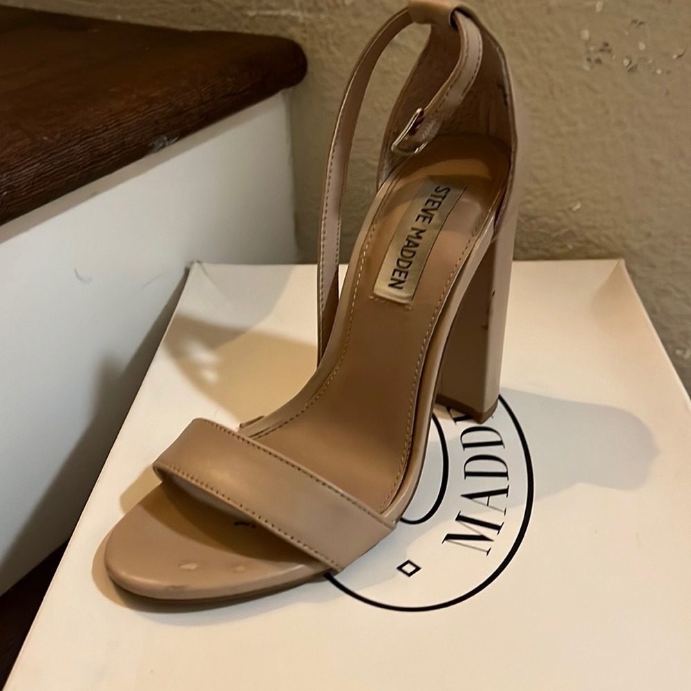 Women’s Steve Madden heel